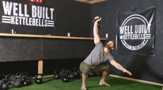 Single Arm Overhead Squat